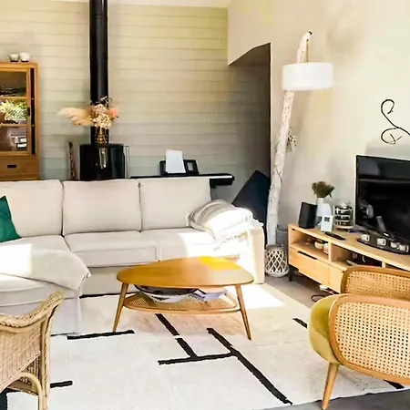Hébergement de vacances Superbe Maison Avec Piscine Andernos-les-Bains